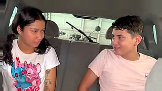 videos-xxx-estudiando-jovenes-en-mini-vestidos