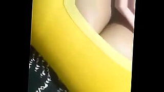 redtube-chica-se-corre-en-la-barra-de-un-bar