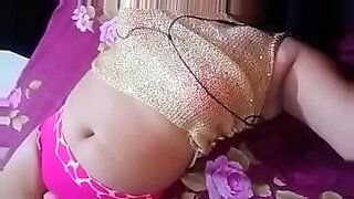 redtube-chica-espertas-comer-polla-i-huebos