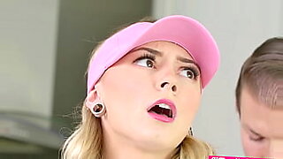 abella-danger-con-spinner-en-el-cul-xxx