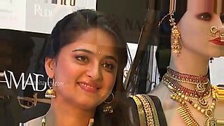 actress anushka shetty bath room video leaked mms