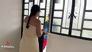abuela-de-negro-follada-en-la-parada-del-autobus