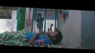 orgia-en-medellin-colombianas-jovencita-2-min-720p