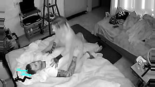 chica-gordita-de-18-anos-en-sexo-anal