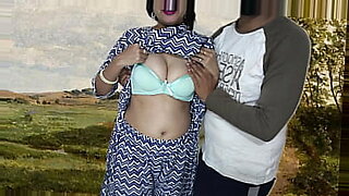 latina-milf-huge-natural-tits-mompov