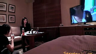 redtube-chica-espertas-comer-polla-i-huebos