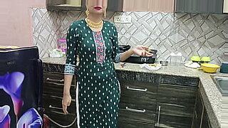 milf-xxx-penes-grandes-por-atras