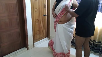 indian beauty fucking wth saree in home