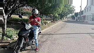 fontanero-maduro-folla-a-una-vieja-desconocida