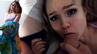 creamy-pussy-outdoor-masturbation-with-hairbrush-while-joggi