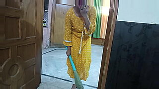 hottie-with-foot-fetish-xhamster