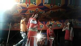 videos-xxx-morras-masturbandose-con-bananas