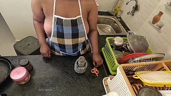 son forcely rap her mom in kitchen