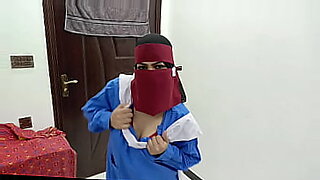 davina-e-y-blue-angel-lesbians