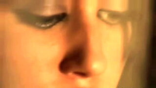 lesbianas-besandose-y-escupiedo-redtube