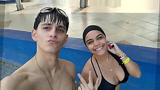 se-coge-a-su-compadre-borracho-y-su-compa