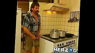 videos-de-incesto-mi-mama-dormida