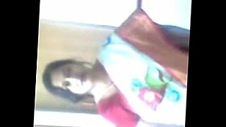 se-masturba-y-aparece-glory-xxx