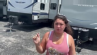 hermosa-paisa-se-masturba